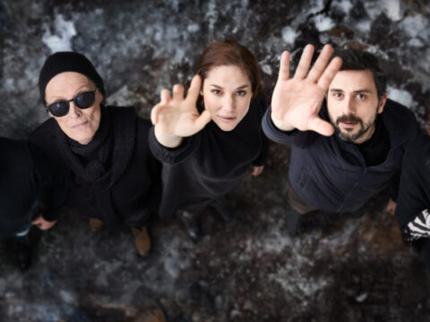 A Macskalápon – Eltaposni keresztényi szeretettel