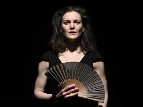 Hosszú virágzás – Merj kimenni a szakadó esőbe