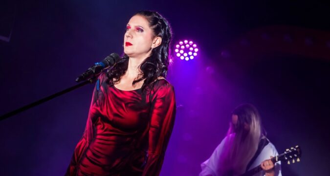 Utópia – Zenés színházi emlékeztető a jobb élethez